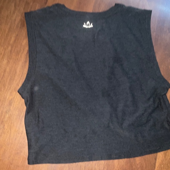 Beyond yoga black t shirt - Picture 2 of 2